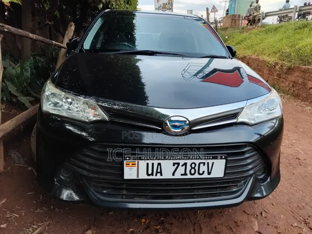 Toyota Corolla Fielder 2016 Black - 1