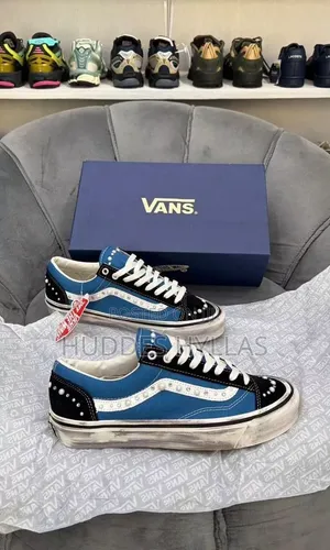 Vans Sneakers