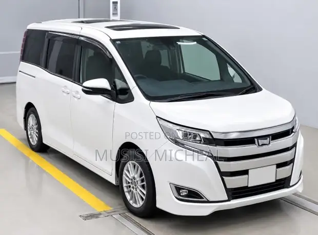 Toyota Noah 2.0 FWD (8 Seater) 2018 - 1