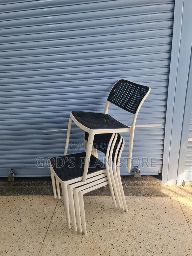 Casa Outdoor Indoor Plastic Chairs (Set of 4) - 1