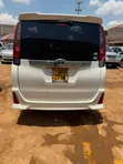 Toyota Noah 2.0 AWD (8 Seater) 2016 White - 2