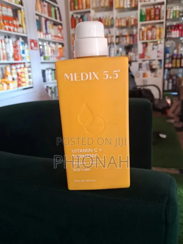 Medix 5.5 Vitamin C + Turmeric Brightening Lotion - 1