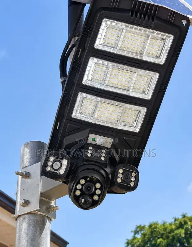 AI 450W Solar Security Light with Camera - 1