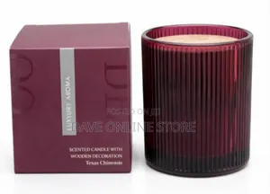 Luxury Aroma Scented Candle with Wooden Decoration