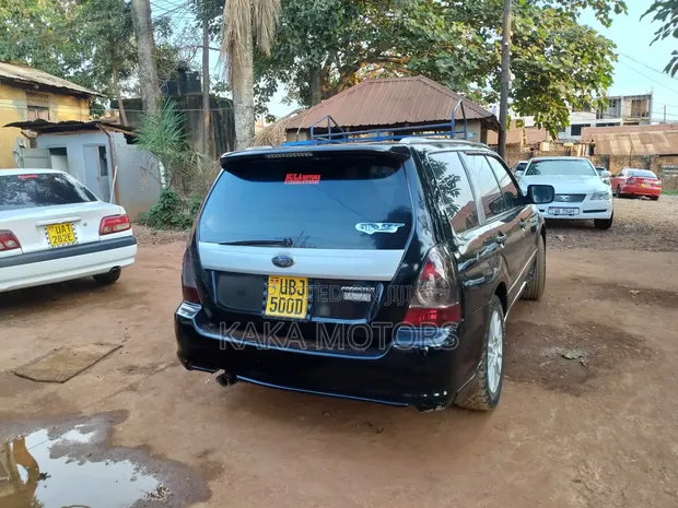 Subaru Forester 2005 Black - 1