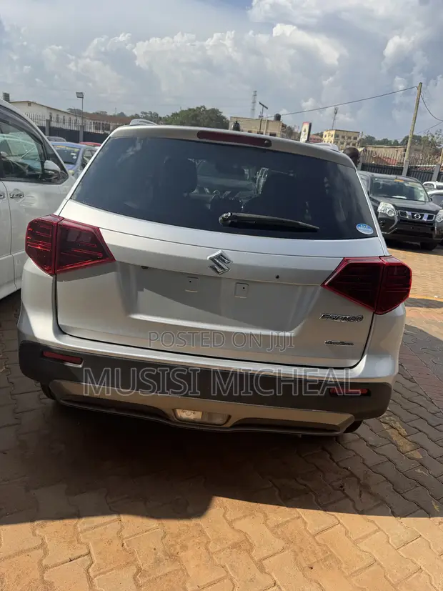 Suzuki Escudo 2019 Silver - 1