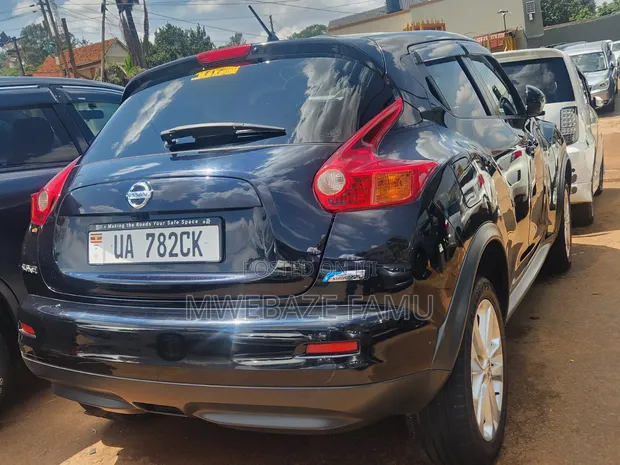 Nissan Juke 2012 Black - 1