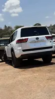 Toyota Land Cruiser LC300 GR Sport 2024 White - 4
