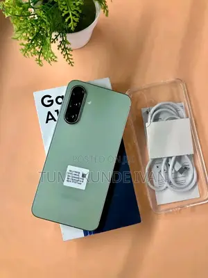 New Samsung Galaxy A17 5G 256GB Green