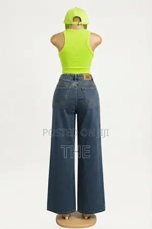 Chic Denim Set: Wide Leg Jeans with Neon Green Tank Top