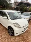 Toyota Passo 1.0 AWD 2010 White - 4