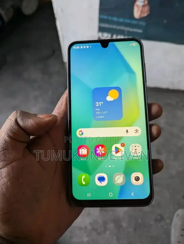 New Samsung Galaxy A16 5G 256GB Gray - 1