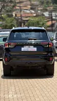 Ford Everest Platinum 2023 - 3