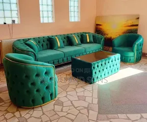Well Designed 5-Seater Sofa Set with Centre Table