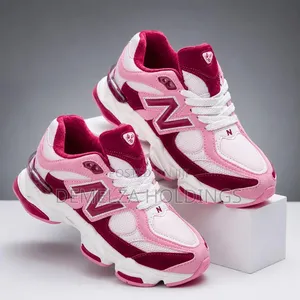 New Balance Unisex Sneakers