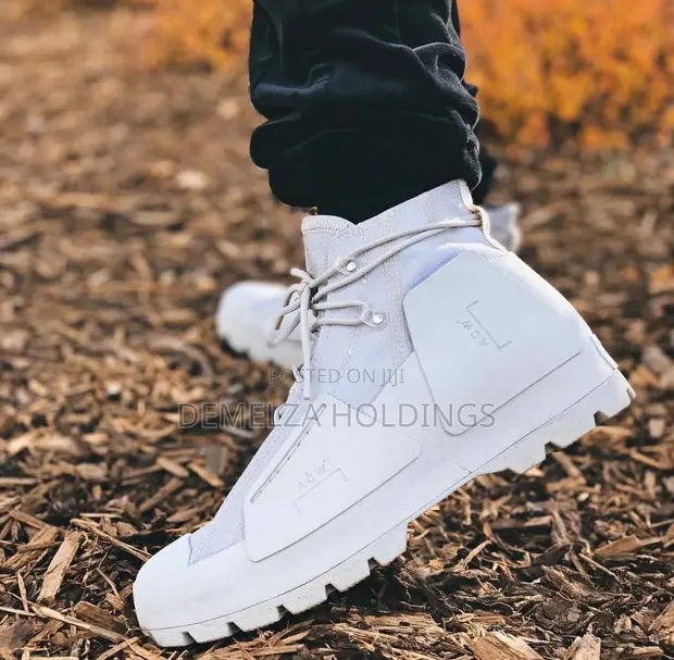 Original Men's Classic Nike Sneakers - 1
