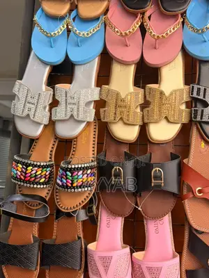 Stylish Women's Flat Slides Sandals