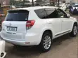 Toyota Vanguard 2010 White - 2