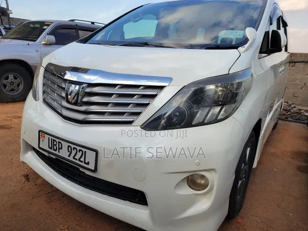 Toyota Alphard 2.4 Petrol AWD 2012 White - 1
