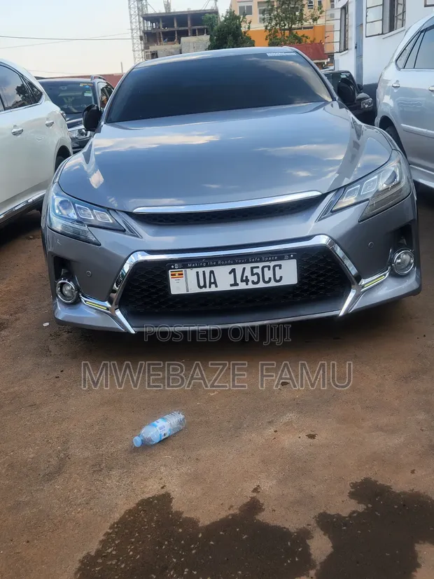 Toyota Mark X 2013 Silver - 1