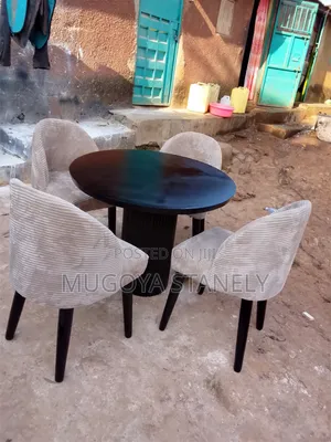 Brand New 4-Seater Dining Set - Wood-Mode