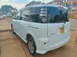 Toyota Sienta 2010 White - 2