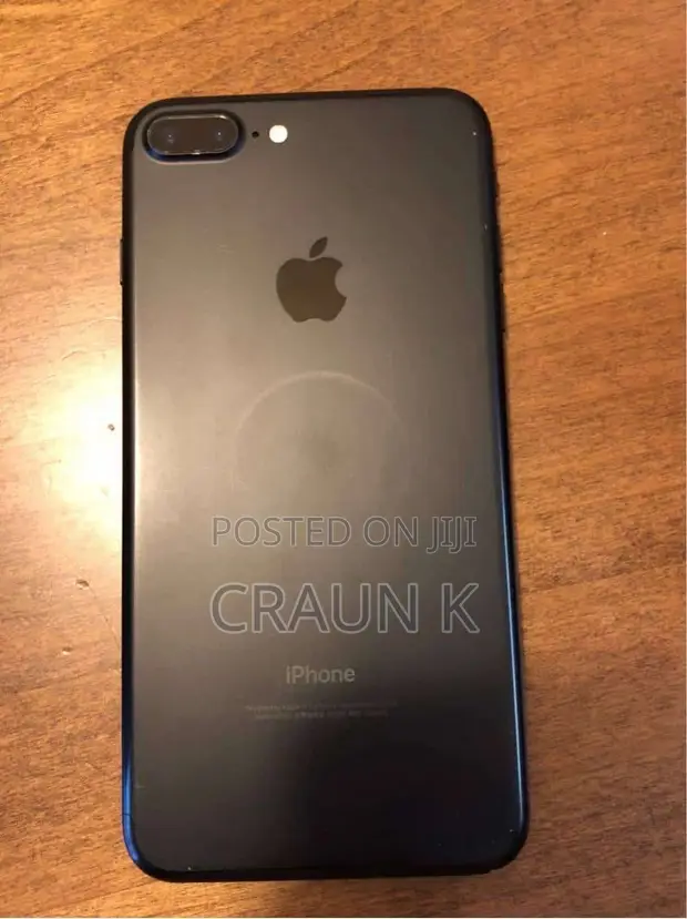 Apple iPhone 7 Plus 128GB Black - 1