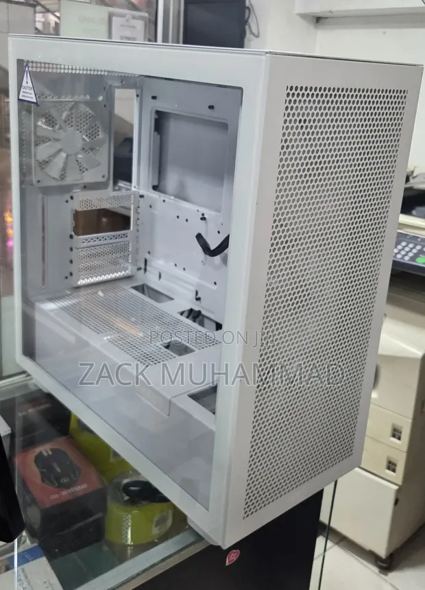 NZXT H7 Flow Full ATX Gaming Computer Case - 1