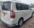 Toyota Noah 2012 White - 3