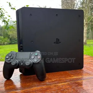 PS4 Slim Bundle: 13 Games, 2 Controllers