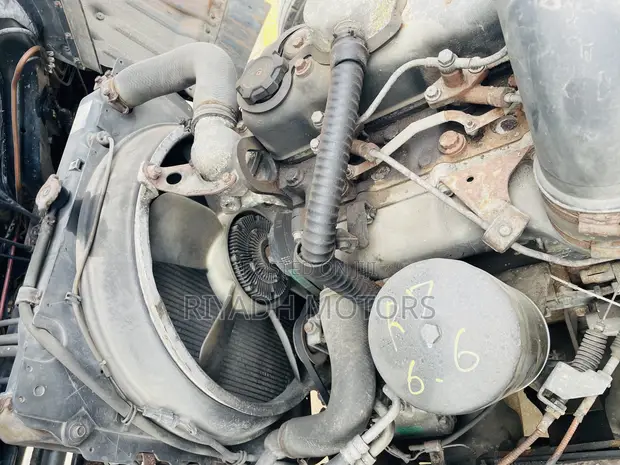 Mitsubishi Fuso 6-Gear Long Truck - 1