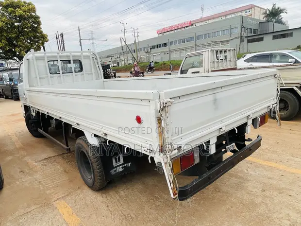 Isuzu F Series Truck - 4BE1 Engine, Long Chassis - 1