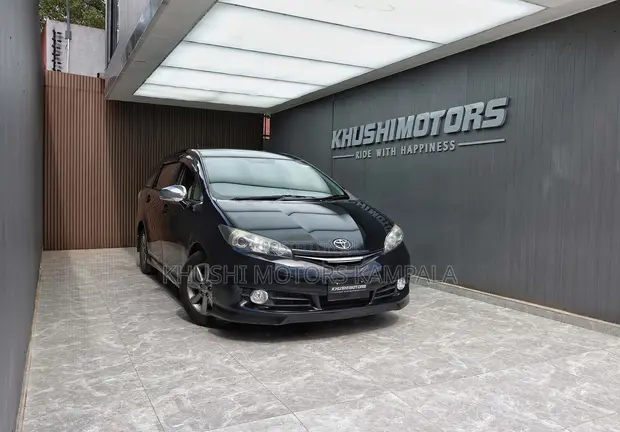 Toyota Wish 2013 Black - 1