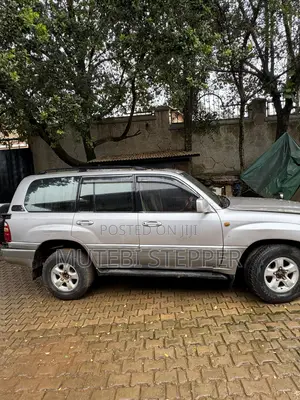 Toyota Land Cruiser Prado 2000 Silver