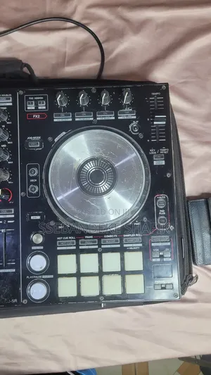 Pioneer DDJ SR DJ Controller with Bag
