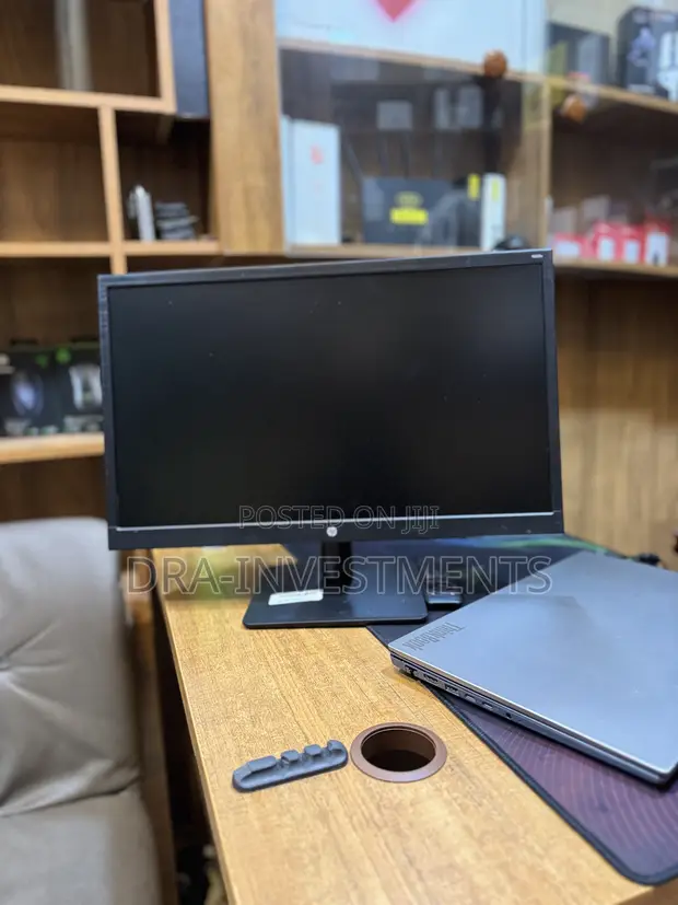 HP 19-Inch Full HD LED Monitor (Refurbished) - 1
