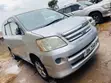 Toyota Noah 2005 - 1