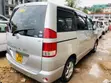 Toyota Noah 2005 - 4