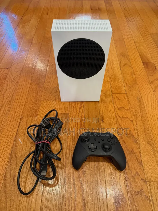 Microsoft Xbox Series S - 1