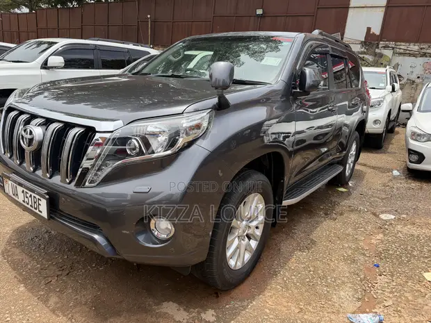 Toyota Land Cruiser Prado 2017 Gray - 1