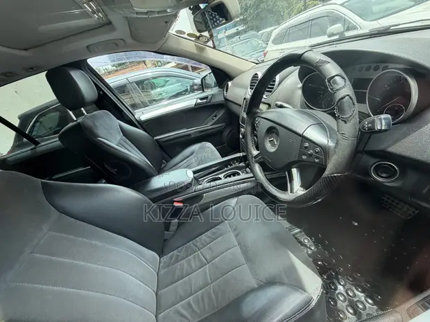 Mercedes-Benz M Class 2009 Black - 1