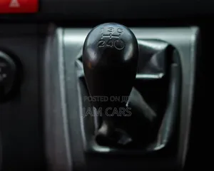 Toyota HiAce 2014 Diesel 14-Seater