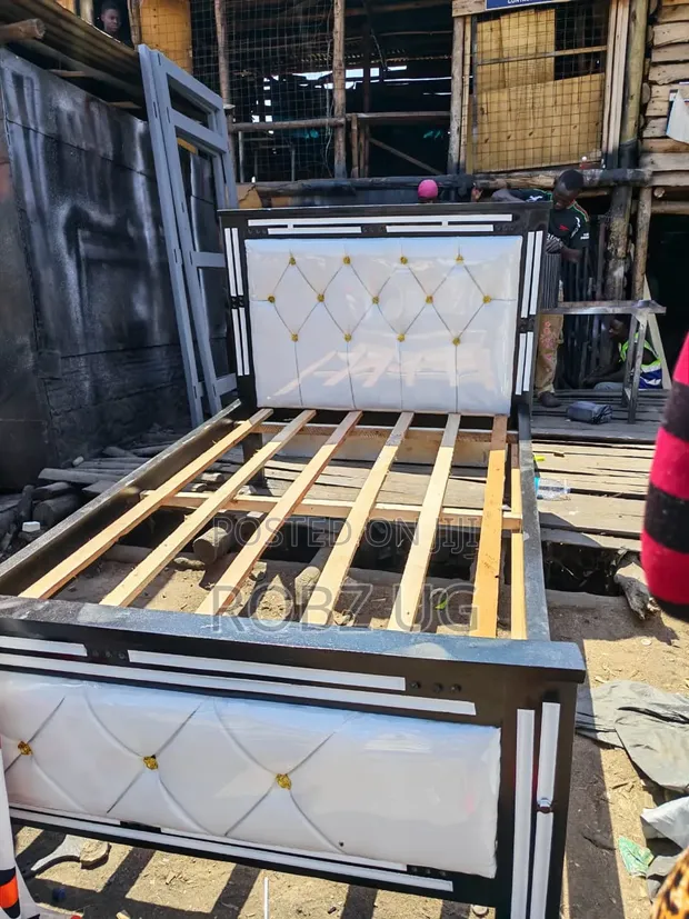 Comfortable Hardwood Bed 4x6 - 1