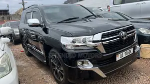 Toyota Land Cruiser V8 2013 Black
