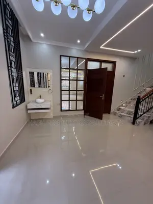 6-Bedroom House for Sale in Akright City