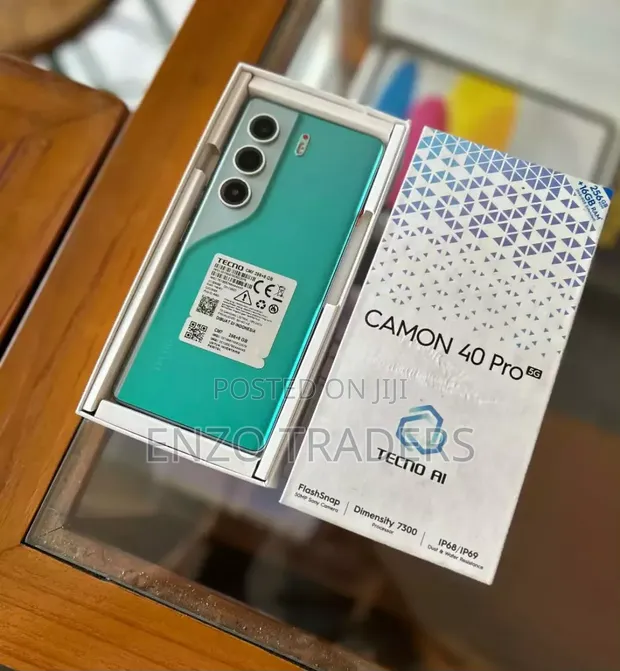 New Tecno Camon 40 Pro 5G 256GB Green - 1