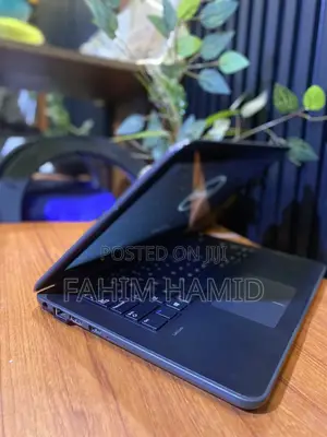 Dell Latitude 13 3380 Laptop - 8GB RAM, 750GB HDD, Intel Core i3