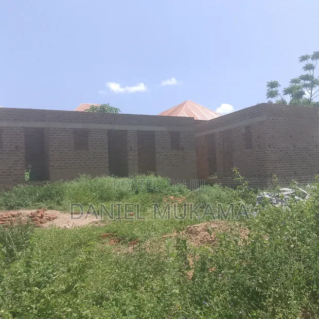 Land with Incomplete Room Structures in Idudi Town - 1