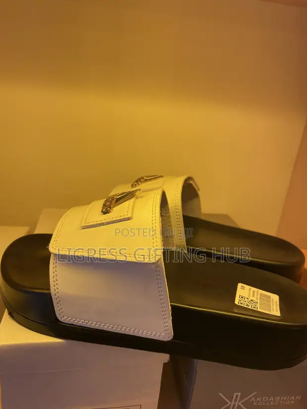 Adidas Unisex Black Cream Slide Sandals - 1