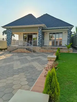 3 Bedroom House for Sale in Kitende Lumuli